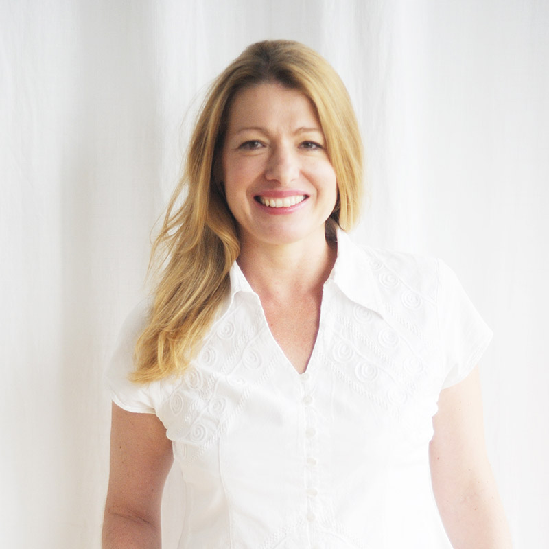 Professeur Certifié Marie-Rose Poujardieu de Yoga, Reiki, Bols Tibétains, Intuition et Soins Energetique